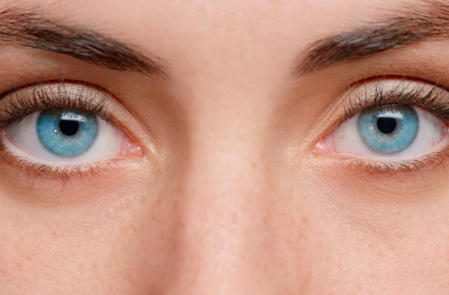 Are-Blue-Eyes-More-Sensitive-to-Sunlight-Hero-1536x1008.jpg